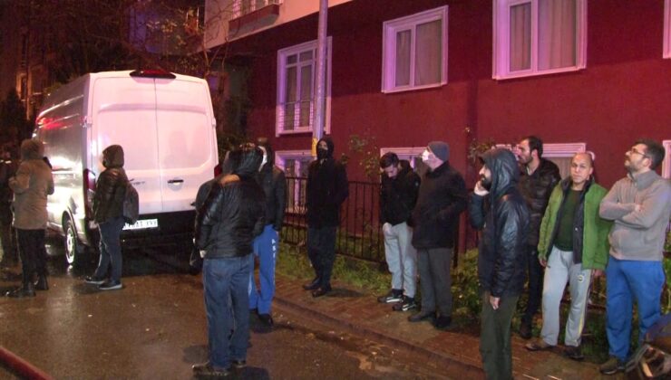 Çekmeköy’de 4 katlı apartmanın çatısı alev alev yandı, mahalleli sokağa döküldü