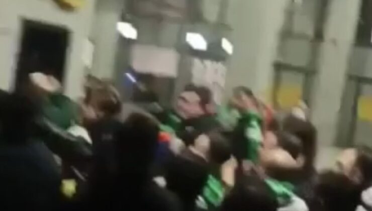 Bursaspor taraftarlarının maç sonrası tekme tokat kavga anı kamerada