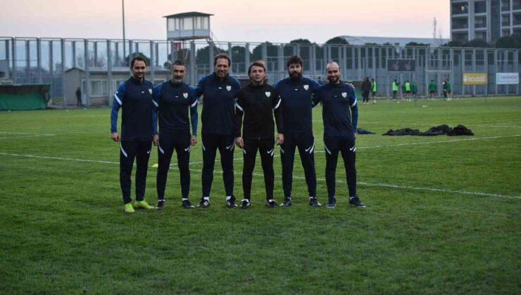 Bursaspor’da Tamer Tuna ilk antrenmanına çıktı