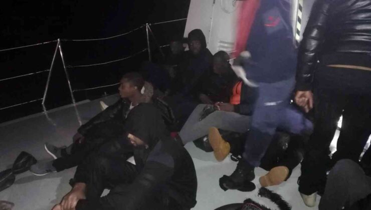 Marmaris’te 29 düzensiz göçmen kurtarıldı