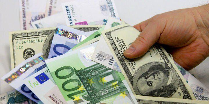 Dolar ve Euro’da dalgalanma devam ediyor
