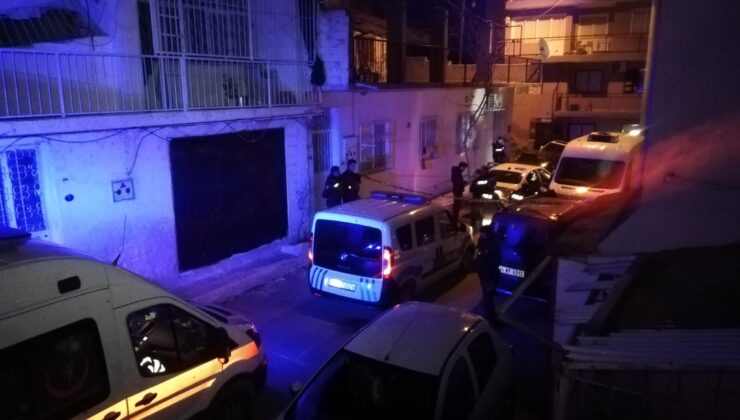 İzmir’de otomobil içinde ağzı ve yüzü bezle kapatılmış erkek cesedi bulundu